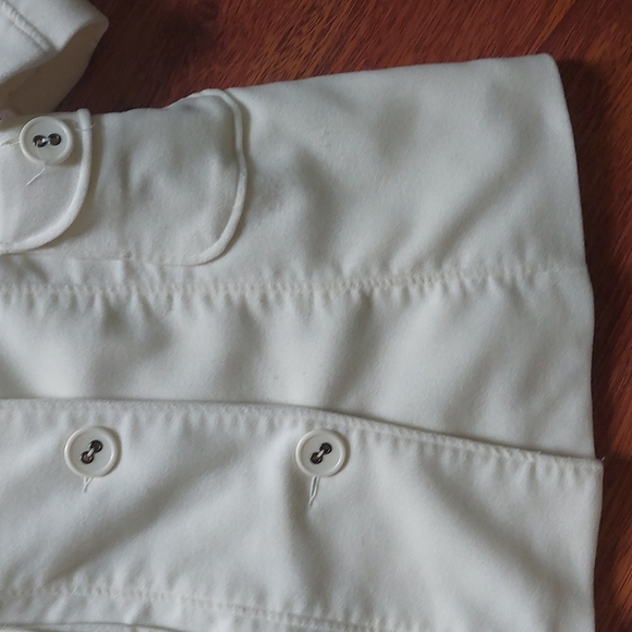 White coat - Picture 3 of 5